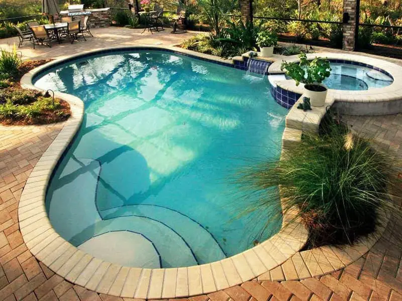 مقاول بناء مسابح